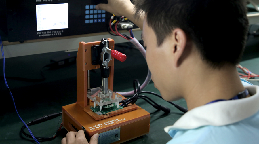 源碼匠心良品，點(diǎn)亮智慧之路——深圳源碼太陽(yáng)能智慧路燈