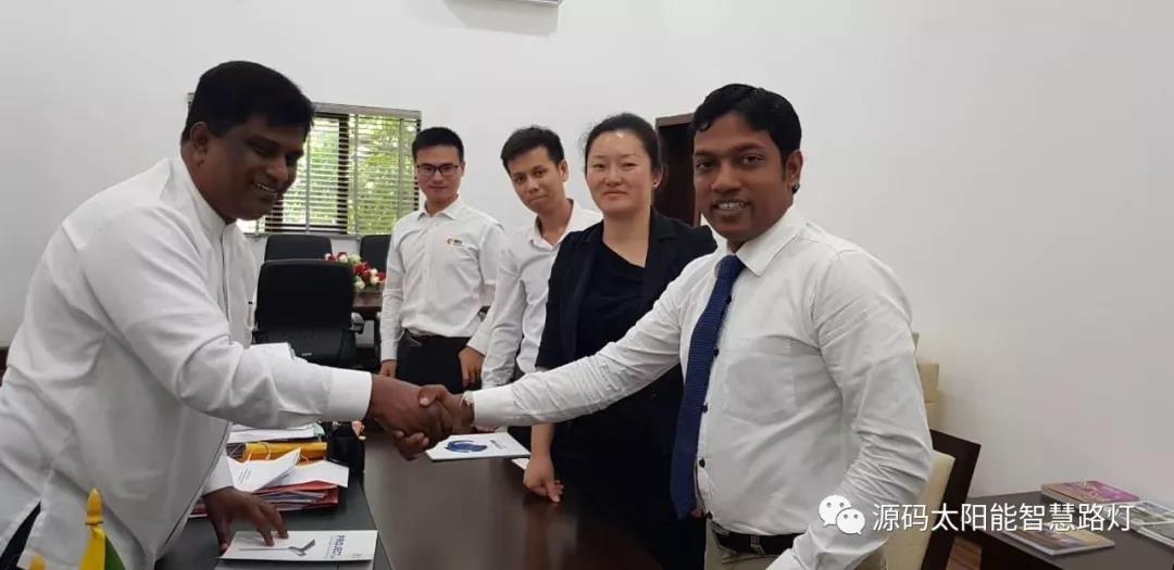 總統、發展局主席齊齊發聲，源碼火遍這個國家