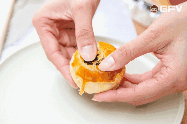 喜逢中秋加國慶，月圓家圓就團(tuán)圓